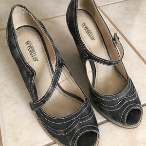 SEYCHELLES Sandals